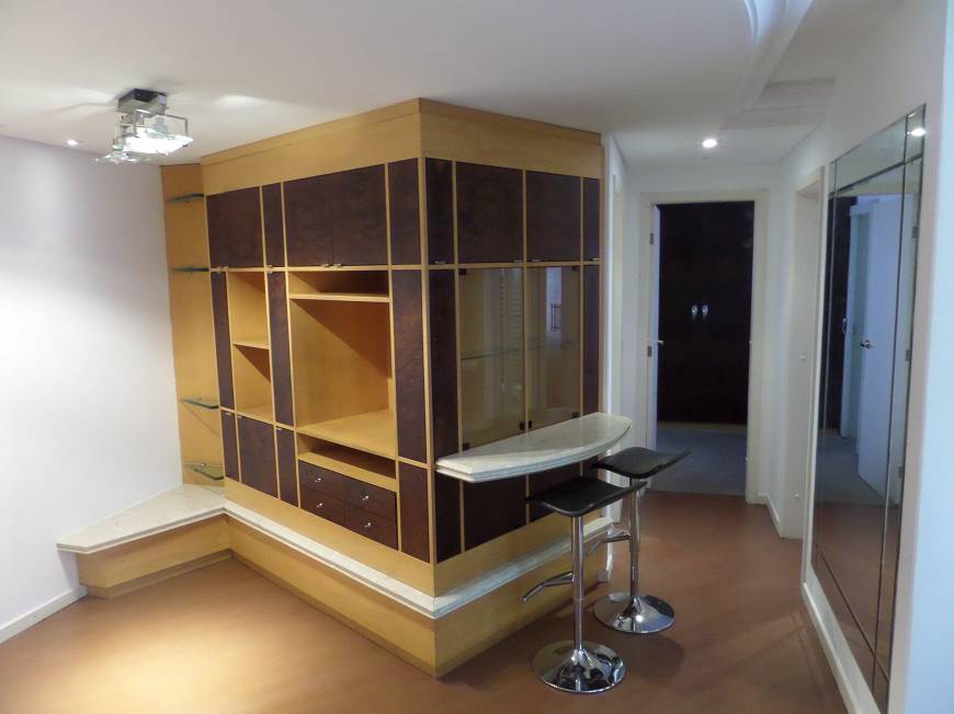 Foto 3 de Apartamento com 2 Quartos à venda, 71m² em Água Verde, Curitiba