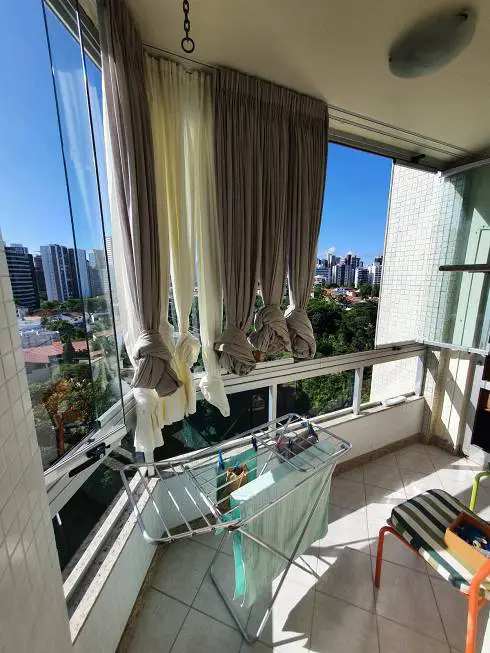 Foto 3 de Apartamento com 4 Quartos à venda, 135m² em Itaigara, Salvador