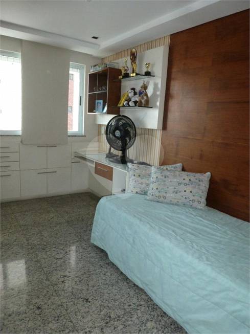 Foto 3 de Apartamento com 4 Quartos à venda, 193m² em Meireles, Fortaleza