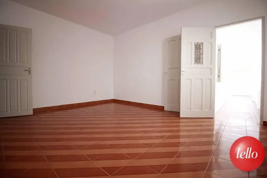 Foto 1 de Casa com 2 Quartos para alugar, 65m² em Água Rasa, São Paulo