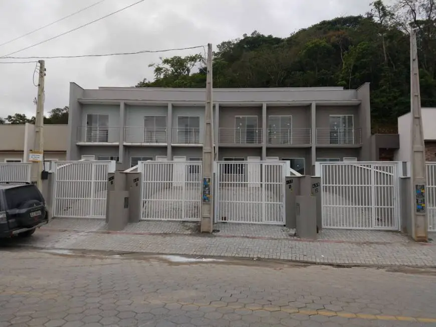 Foto 1 de Casa com 2 Quartos à venda, 75m² em Itinga, Araquari