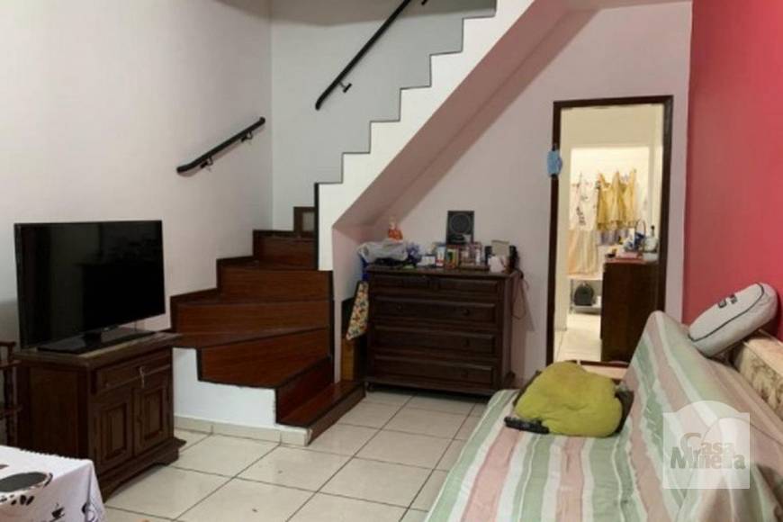 Foto 2 de Casa com 2 Quartos à venda, 120m² em Santa Rosa, Belo Horizonte