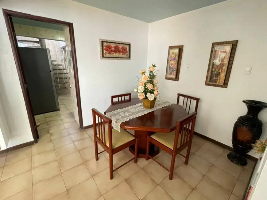 Foto 1 de Casa com 4 Quartos à venda, 10m² em Barro Duro, Maceió