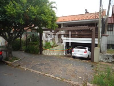 Foto 2 de Casa com 4 Quartos à venda, 330m² em Glória, Porto Alegre