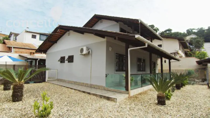 Foto 4 de Casa com 4 Quartos à venda, 270m² em Velha, Blumenau