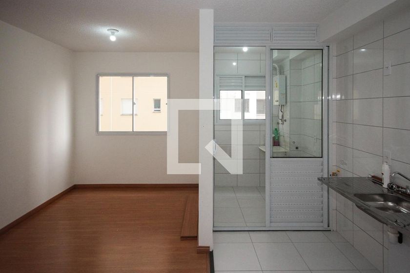 Foto 1 de Apartamento com 1 Quarto para alugar, 32m² em Vila Ema, São Paulo