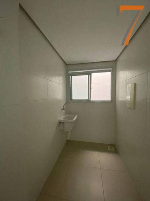 Foto 4 de Apartamento com 2 Quartos para alugar, 78m² em Barreiros, São José
