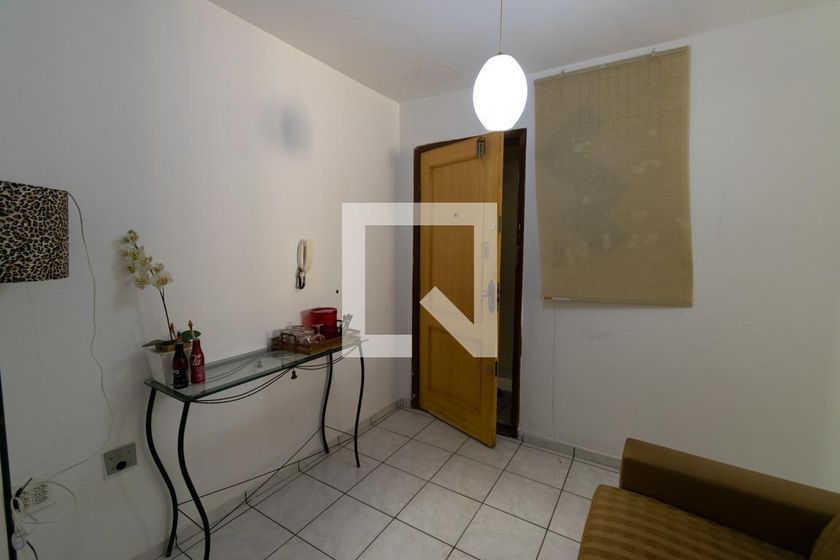 Foto 4 de Apartamento com 2 Quartos para alugar, 57m² em Guará, Brasília