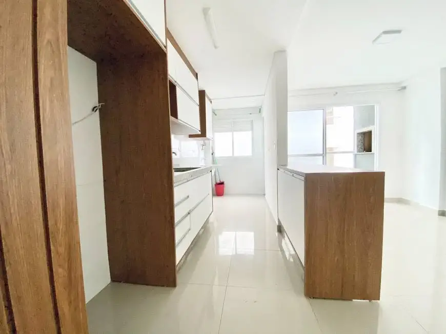 Foto 2 de Apartamento com 2 Quartos para alugar, 71m² em Mossunguê, Curitiba