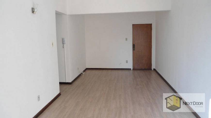 Foto 1 de Apartamento com 3 Quartos para alugar, 104m² em Centro, Campinas