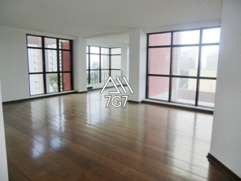 Foto 1 de Apartamento com 3 Quartos para venda ou aluguel, 237m² em Real Parque, São Paulo