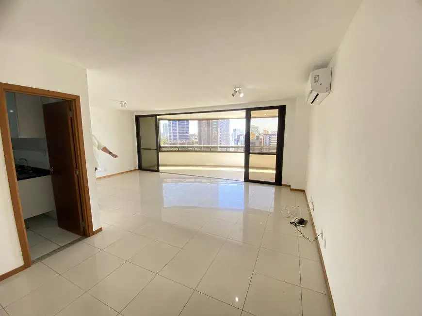 Foto 3 de Apartamento com 4 Quartos à venda, 182m² em Pituba, Salvador