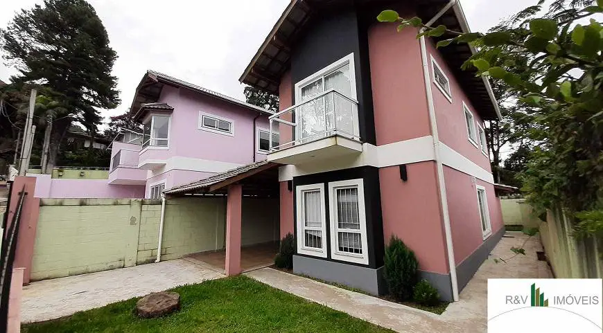 Foto 2 de Casa com 3 Quartos à venda, 155m² em Iúcas, Teresópolis