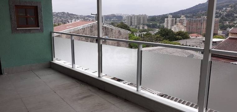 Foto 3 de Casa com 3 Quartos à venda, 272m² em Partenon, Porto Alegre