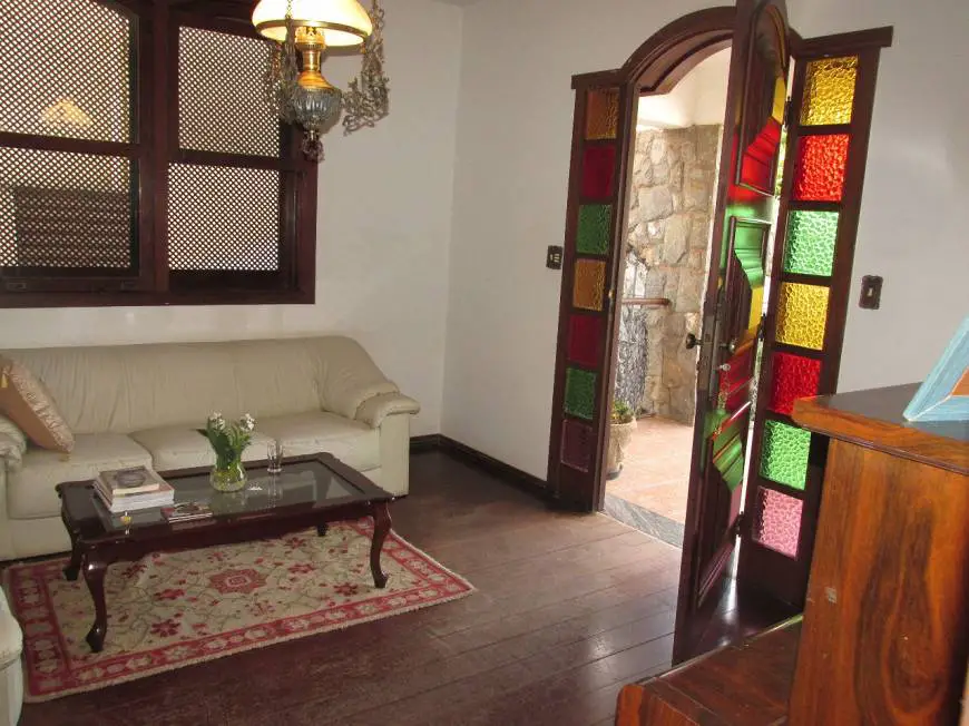 Foto 4 de Casa com 5 Quartos à venda, 536m² em Santa Tereza, Belo Horizonte