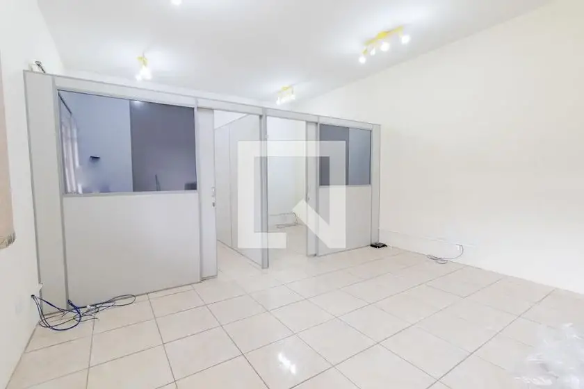 Foto 1 de Apartamento com 1 Quarto para alugar, 35m² em Boqueirão, Curitiba
