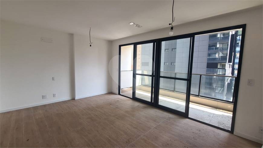 Foto 2 de Apartamento com 1 Quarto à venda, 39m² em Enseada do Suá, Vitória