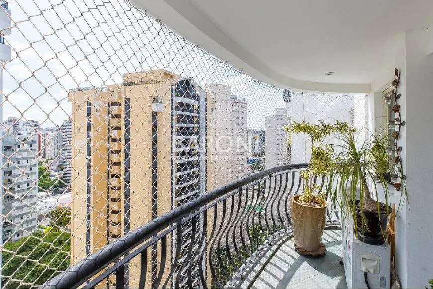 Foto 1 de Apartamento com 3 Quartos à venda, 105m² em Moema, São Paulo