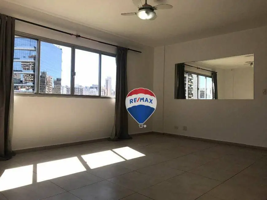 Foto 1 de Apartamento com 3 Quartos para alugar, 130m² em Vila Olímpia, São Paulo