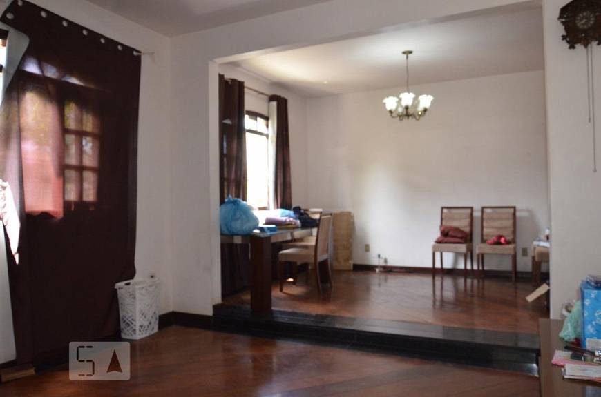 Foto 1 de Casa com 3 Quartos para alugar, 143m² em Piedade, Rio de Janeiro