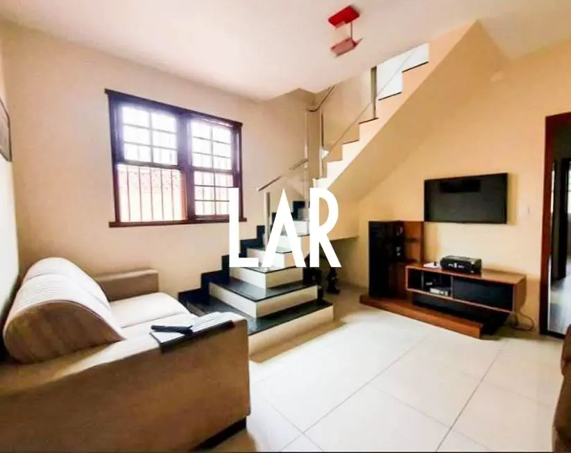 Foto 1 de Casa com 4 Quartos à venda, 325m² em Santa Rosa, Belo Horizonte