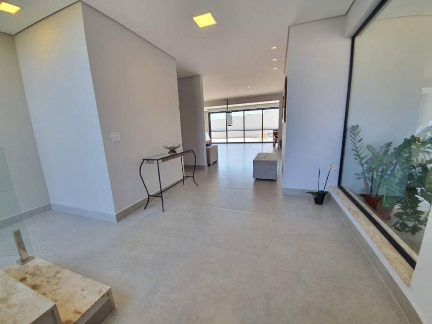 Foto 3 de Casa de Condomínio com 4 Quartos à venda, 330m² em Dois Córregos, Valinhos