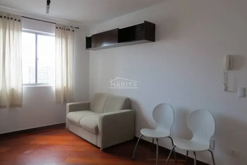 Foto 1 de Apartamento com 2 Quartos para alugar, 57m² em Água Verde, Curitiba