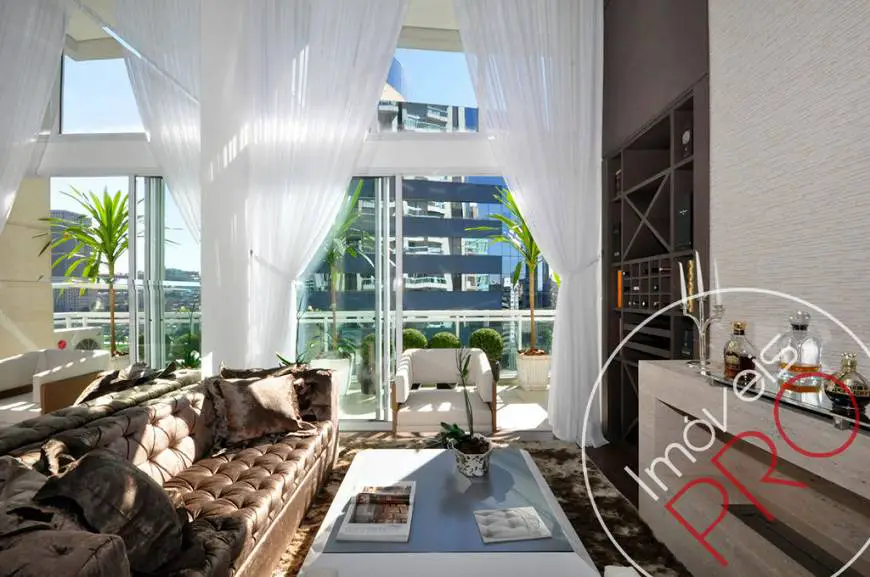 Foto 1 de Apartamento com 2 Quartos à venda, 139m² em Brooklin, São Paulo