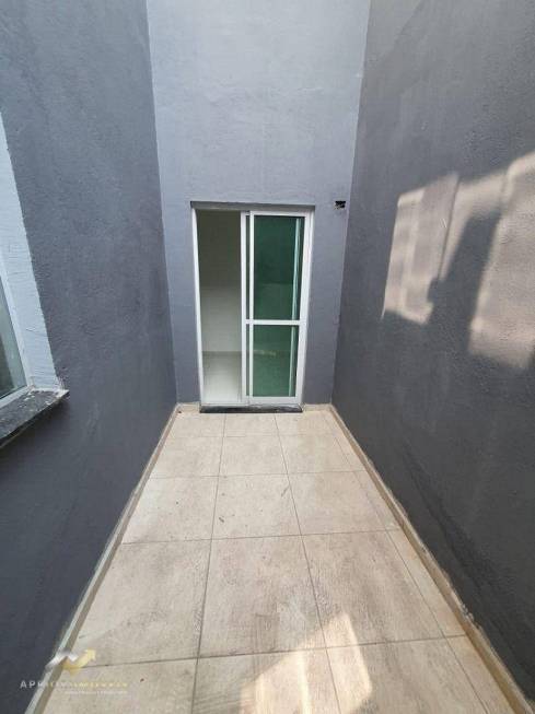 Foto 2 de Apartamento com 2 Quartos à venda, 51m² em Vila Scarpelli, Santo André