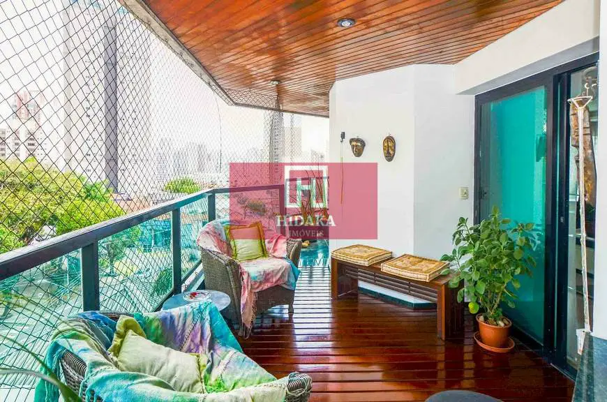 Foto 1 de Apartamento com 3 Quartos à venda, 202m² em Tatuapé, São Paulo