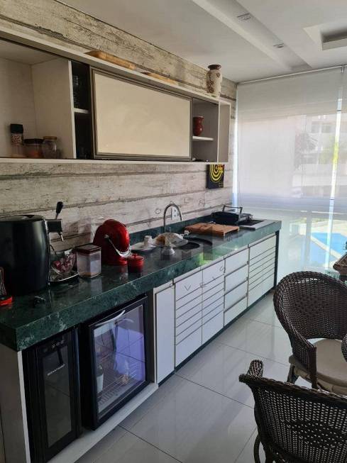 Foto 1 de Apartamento com 4 Quartos à venda, 129m² em Camboinhas, Niterói