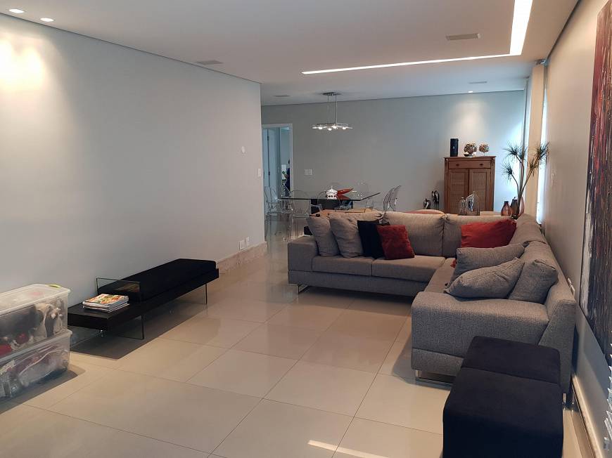 Foto 1 de Apartamento com 4 Quartos à venda, 145m² em Lourdes, Belo Horizonte