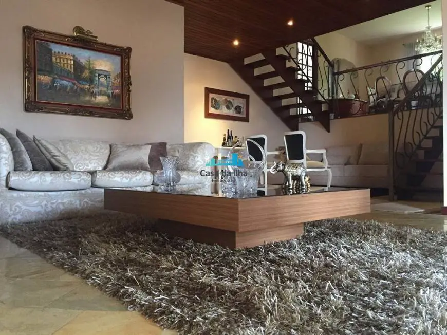 Foto 1 de Casa com 4 Quartos à venda, 269m² em Itacorubi, Florianópolis