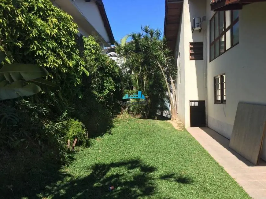 Foto 2 de Casa com 4 Quartos à venda, 269m² em Itacorubi, Florianópolis
