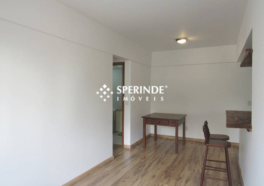 Foto 3 de Apartamento com 1 Quarto para alugar, 43m² em Floresta, Porto Alegre