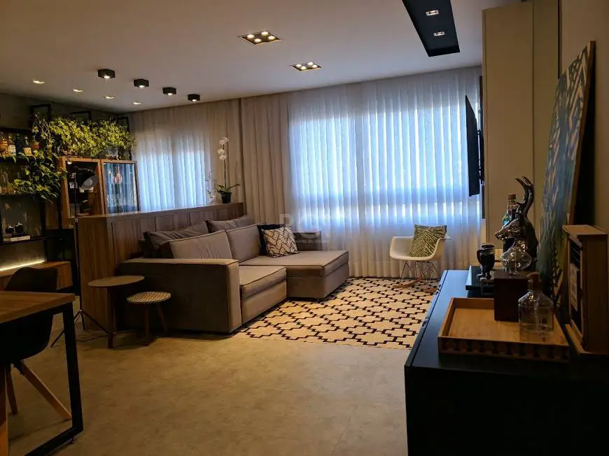 Foto 1 de Apartamento com 3 Quartos à venda, 72m² em Cavalhada, Porto Alegre