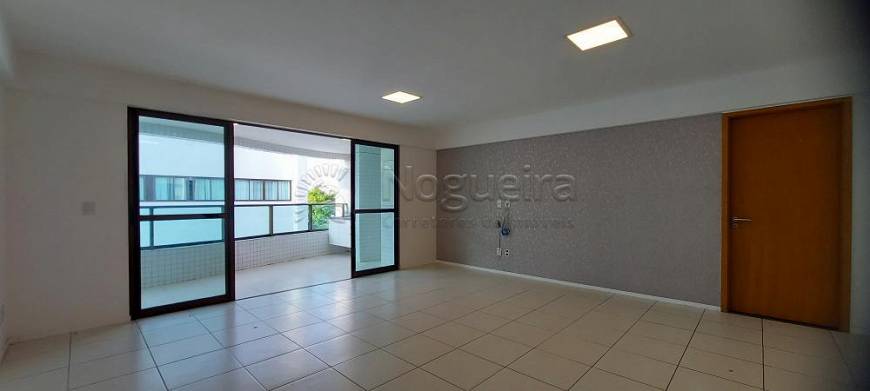 Foto 3 de Apartamento com 4 Quartos à venda, 158m² em Apipucos, Recife