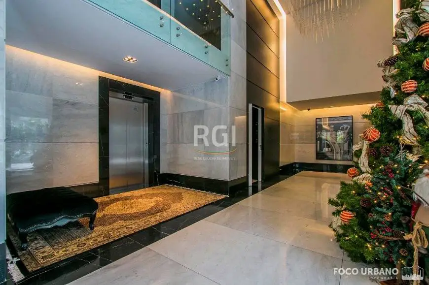 Foto 2 de Apartamento com 4 Quartos à venda, 382m² em Auxiliadora, Porto Alegre