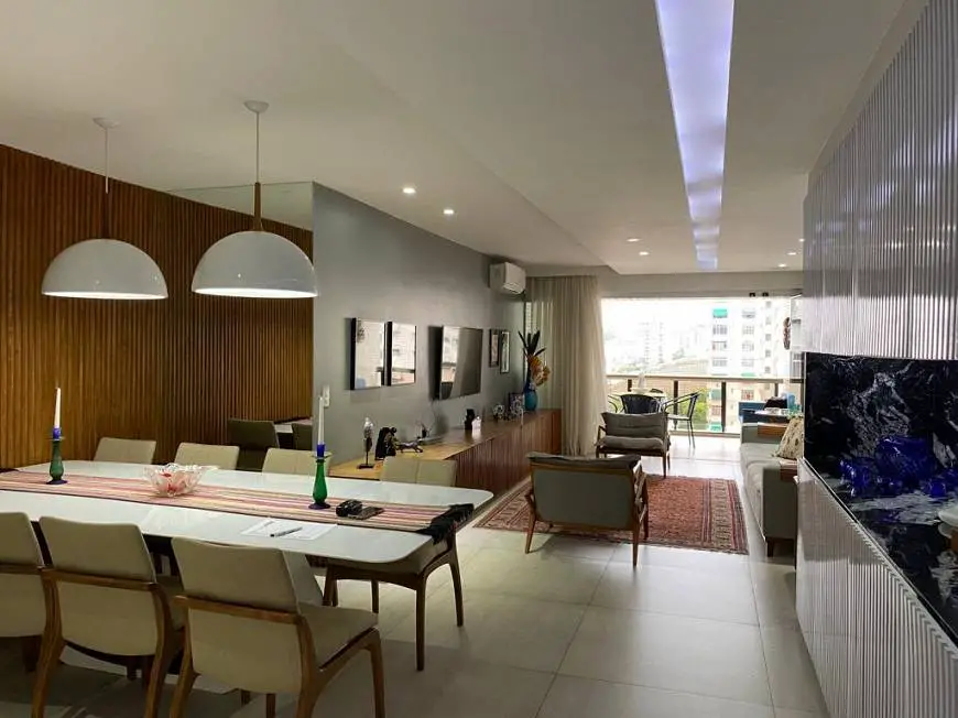 Foto 1 de Apartamento com 4 Quartos à venda, 198m² em Icaraí, Niterói