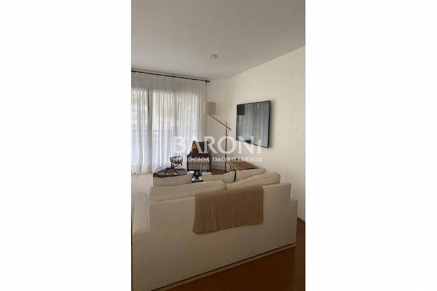 Foto 3 de Apartamento com 4 Quartos à venda, 204m² em Itaim Bibi, São Paulo