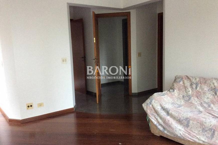 Foto 3 de Apartamento com 4 Quartos à venda, 155m² em Moema, São Paulo