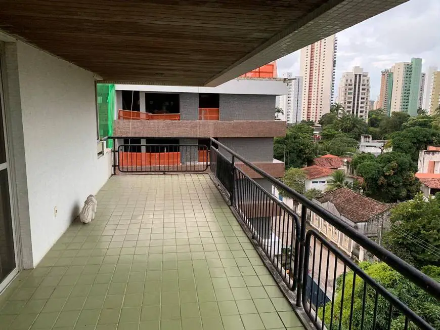 Foto 2 de Apartamento com 4 Quartos à venda, 288m² em Monteiro, Recife