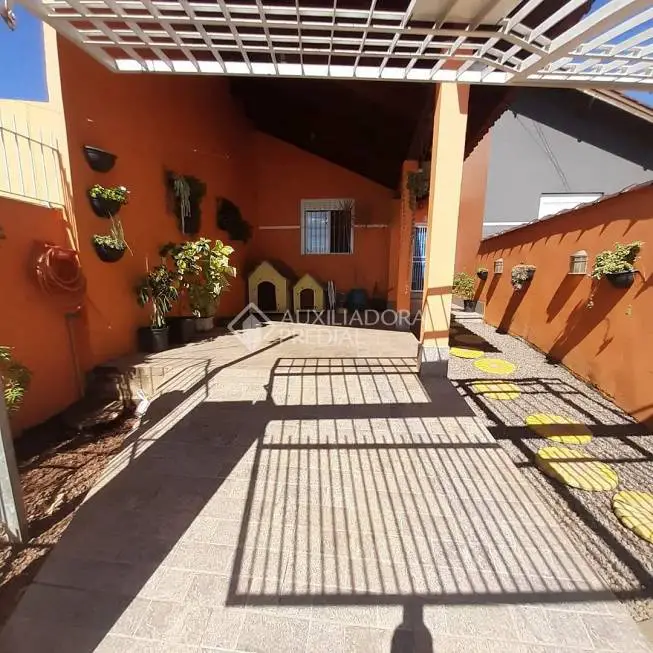 Foto 1 de Casa com 2 Quartos à venda, 60m² em Jardim dos Lagos, Guaíba