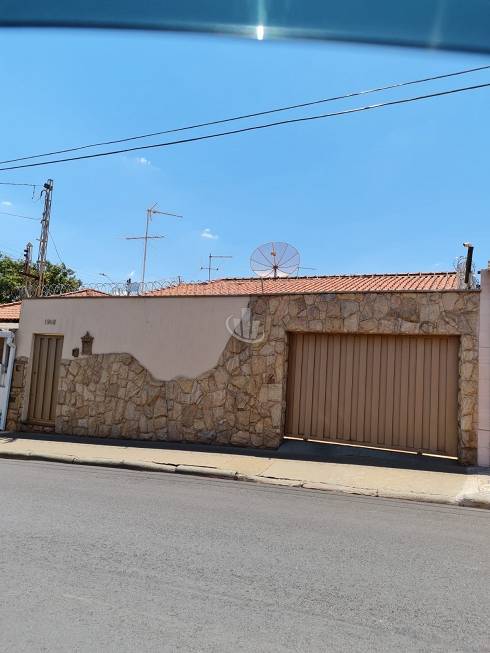 Foto 1 de Casa com 3 Quartos à venda, 92m² em Centro, Araraquara