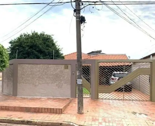 Foto 1 de Casa com 3 Quartos à venda, 180m² em Jardim TV Morena, Campo Grande