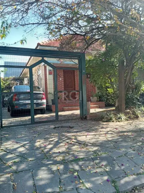 Foto 2 de Casa com 3 Quartos à venda, 188m² em São João, Porto Alegre