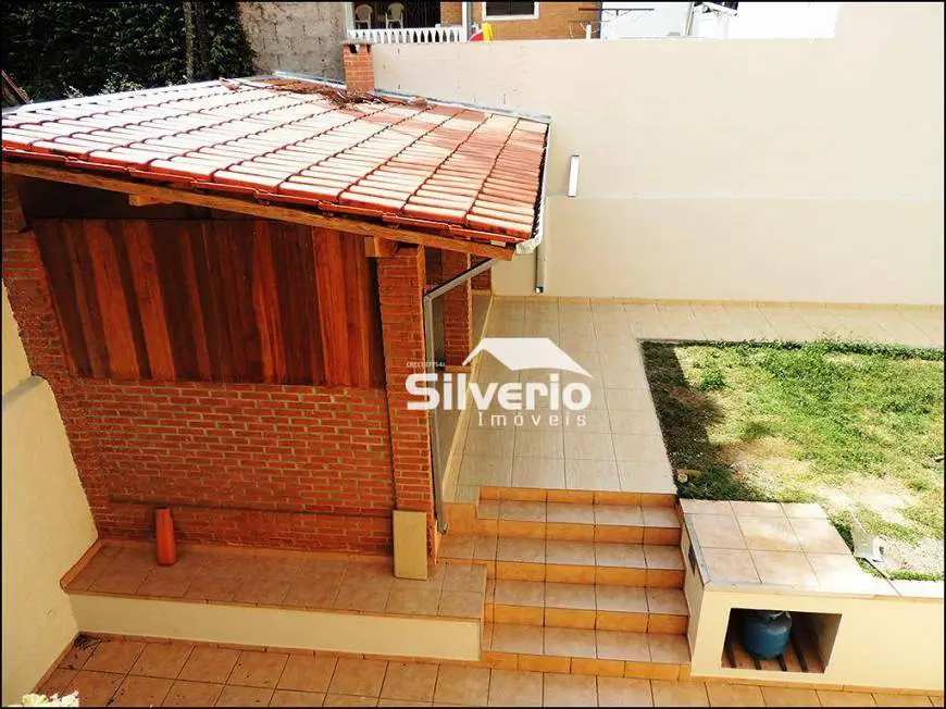 Foto 4 de Sobrado com 4 Quartos à venda, 270m² em Jardim Esplanada, São José dos Campos