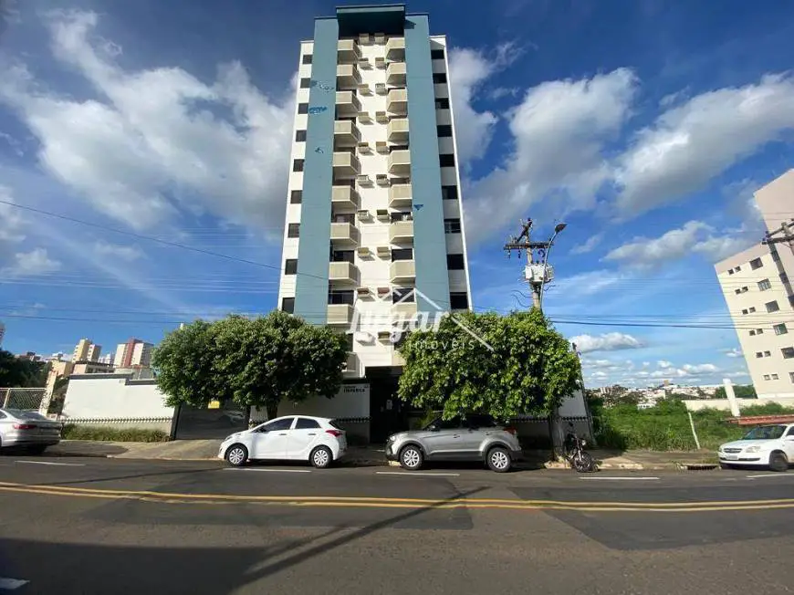 Foto 1 de Apartamento com 3 Quartos para alugar, 100m² em Boa Vista, Marília