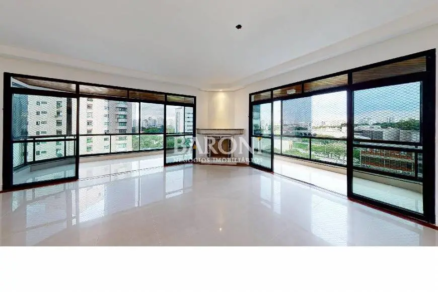 Foto 1 de Apartamento com 3 Quartos à venda, 280m² em Moema, São Paulo