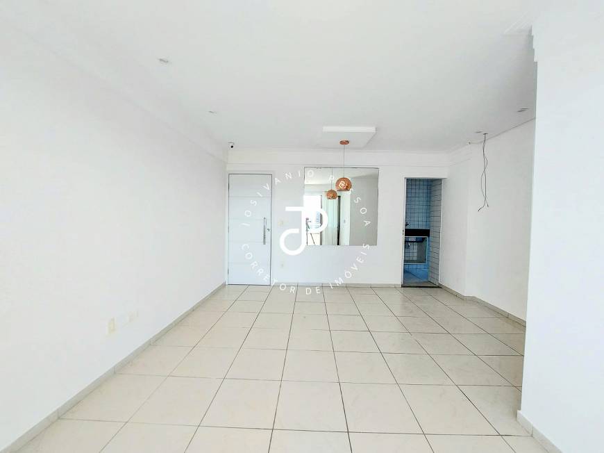 Foto 2 de Apartamento com 3 Quartos à venda, 67m² em Torre, Recife